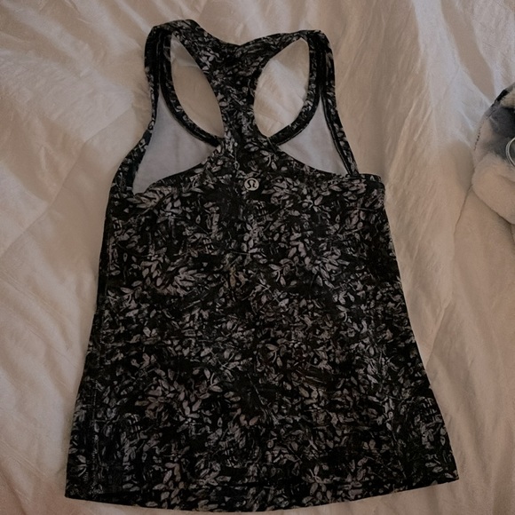 NWOT Lululemon Black White and Gray Tank - Picture 2 of 3